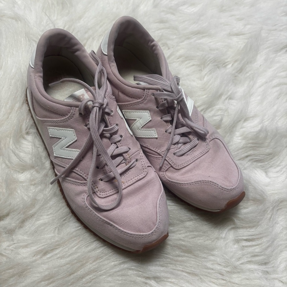 New Balance 420 Retro Pink Women’s Sneakers size 8.5
